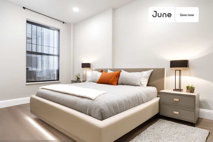 Building Photo - 345 E 21st St