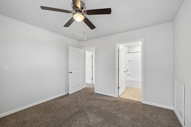 Building Photo - 6430 Hickory Bell Dr