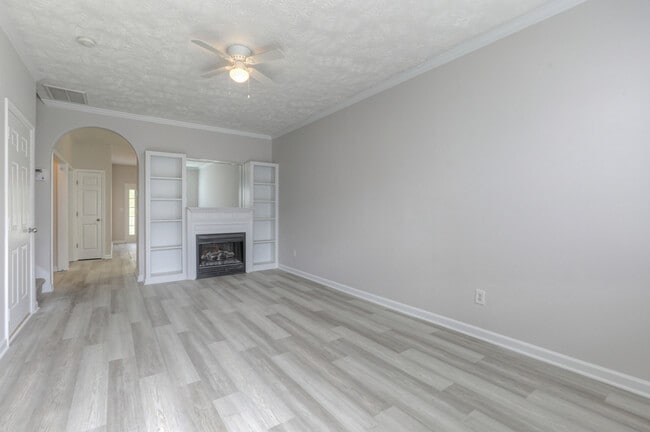 Building Photo - 3001 Hamilton Church Rd