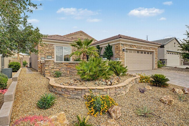 Building Photo - Stunning upgraded Solera At Anthem Home with Spa in back yard!