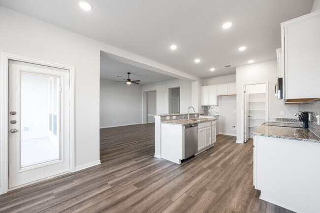 Building Photo - 1533 Soap Rock Ln