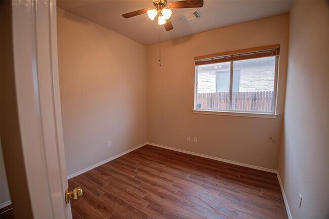 Building Photo - 13524 William Kennedy Dr