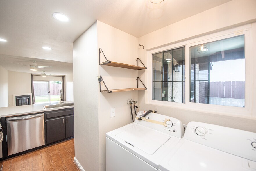 Building Photo - 3723 69th St