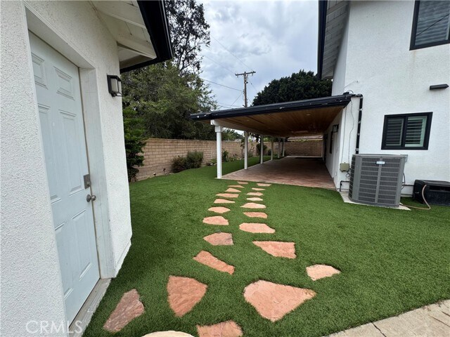 Building Photo - 380 Mira Loma Pl
