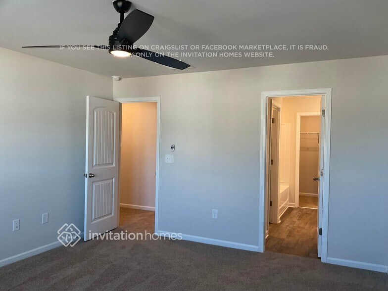 Building Photo - 217 White Flds Ave