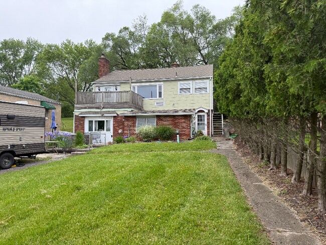 Building Photo - 2156 E River Rd