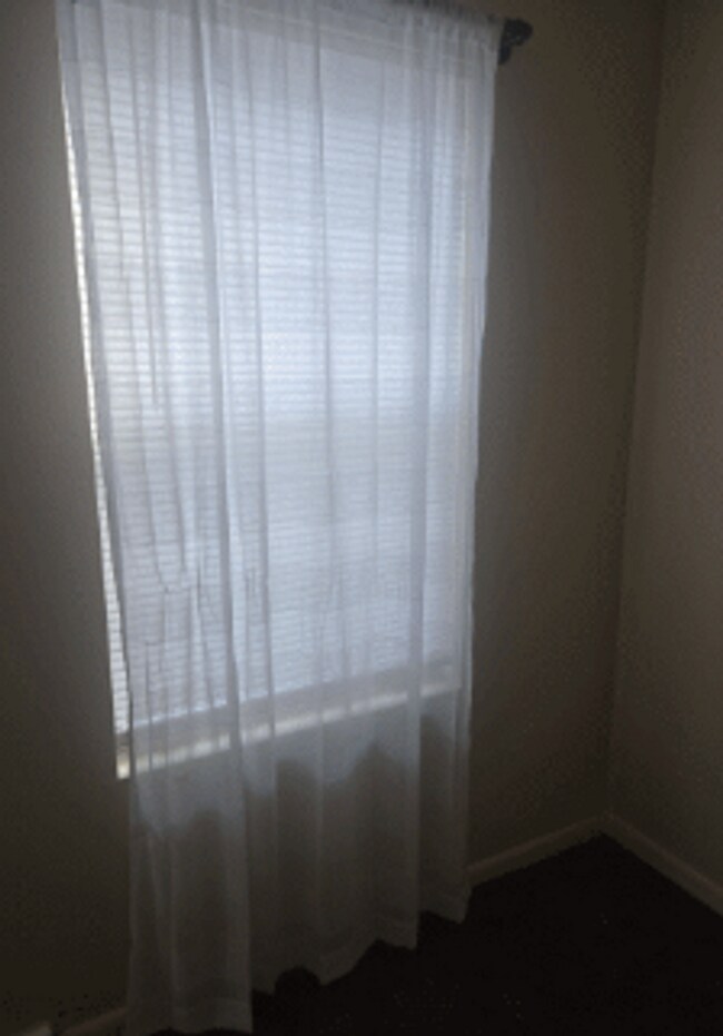 Building Photo - 442 S 18th St