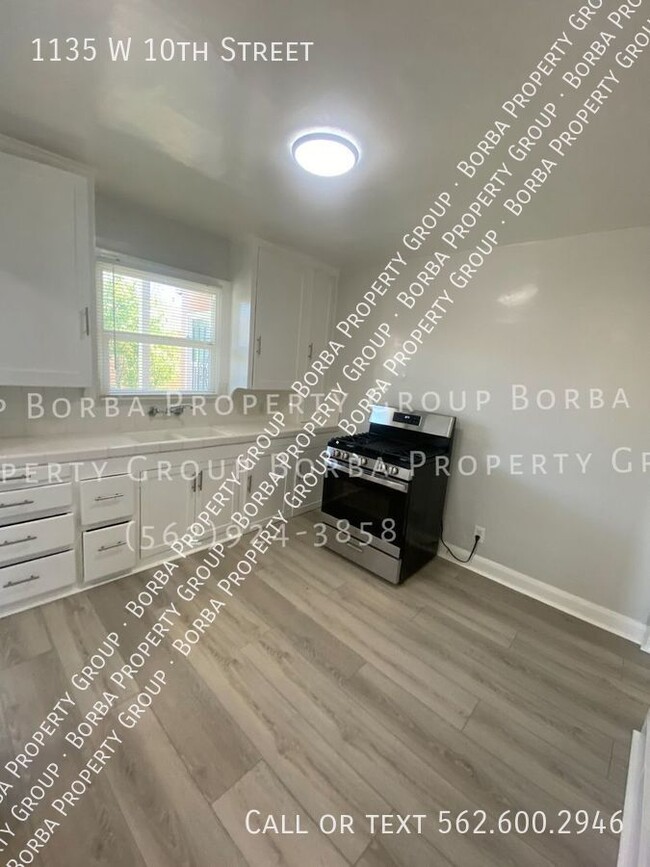 Building Photo - ***STUNNING 2 BEDROOM | I BATH WITH ON-SIT...