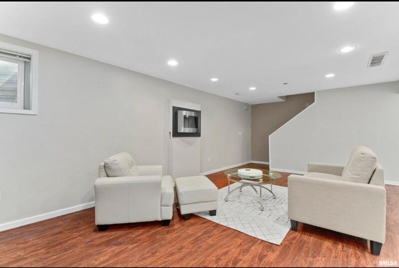 Building Photo - 10013 Brompton Ct