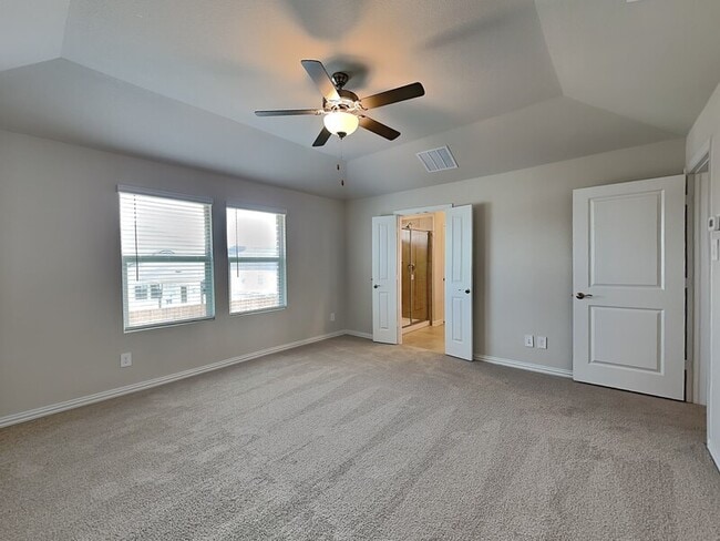 Building Photo - 507 Clover Crk Dr