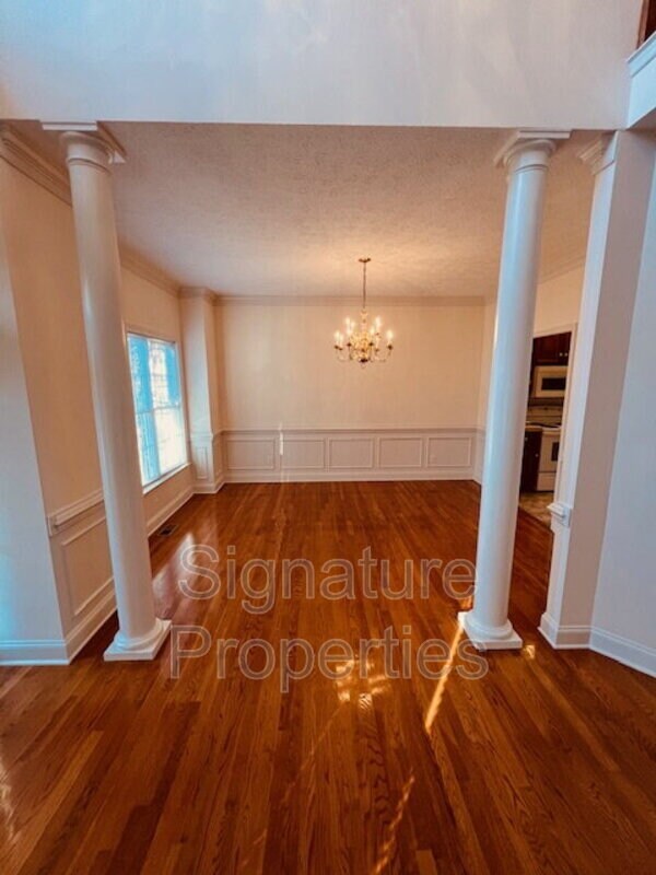 Building Photo - 5100 Beachmere Ct