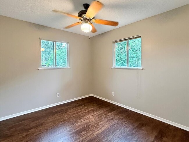Building Photo - 7611 Eastcrest Dr
