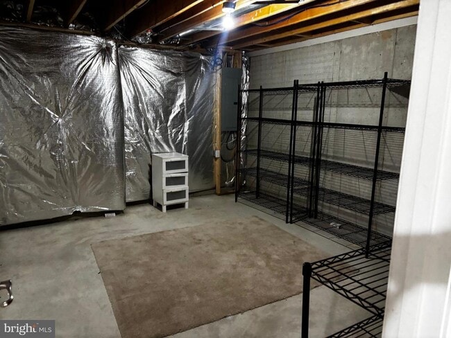 Building Photo - 2919 Lomond Pl