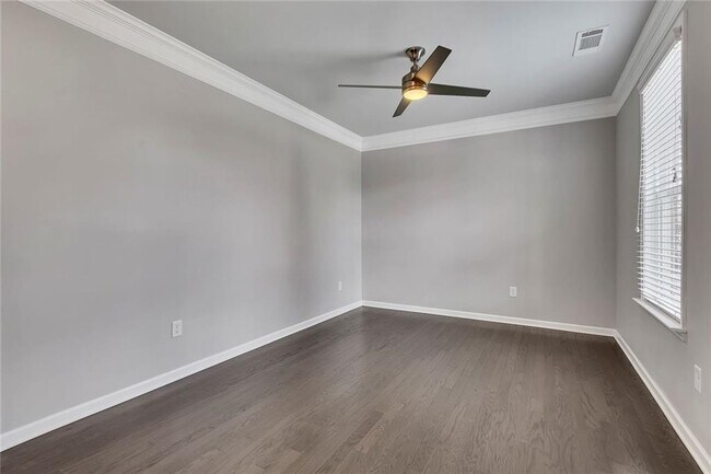 Building Photo - 522 Evans Ln