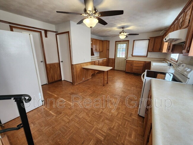 Building Photo - 4412 S 12th St