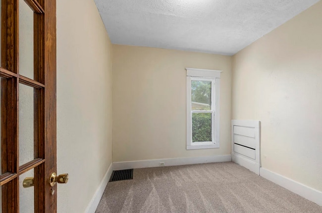 Building Photo - 1007 Sherman St SE