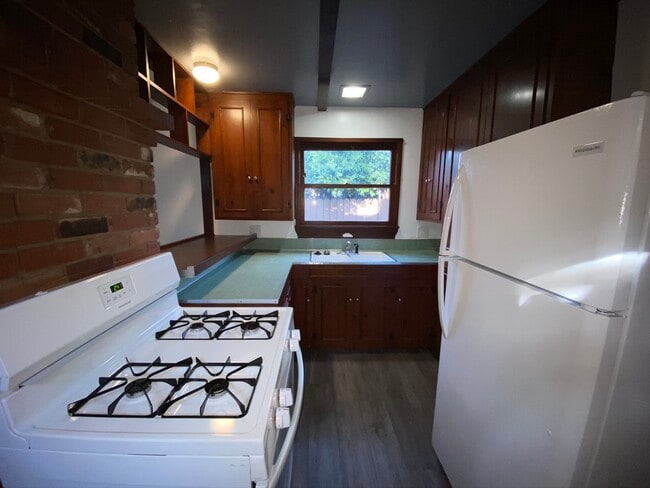 Building Photo - 4845 Agnes Ave