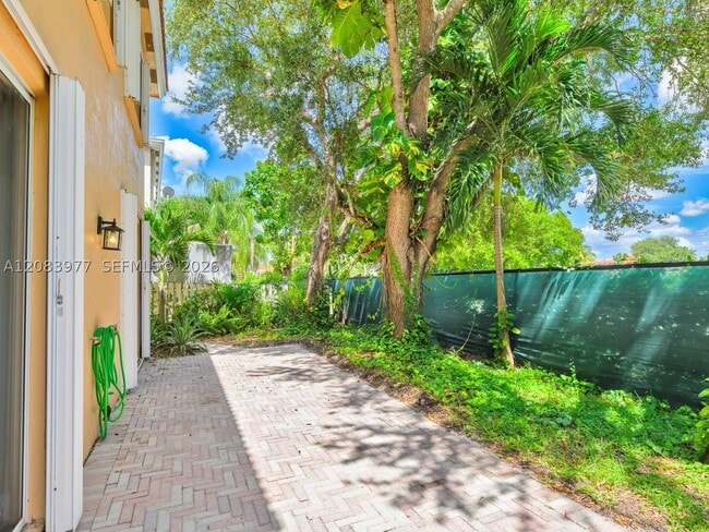 Building Photo - 15037 SW 50th Ct