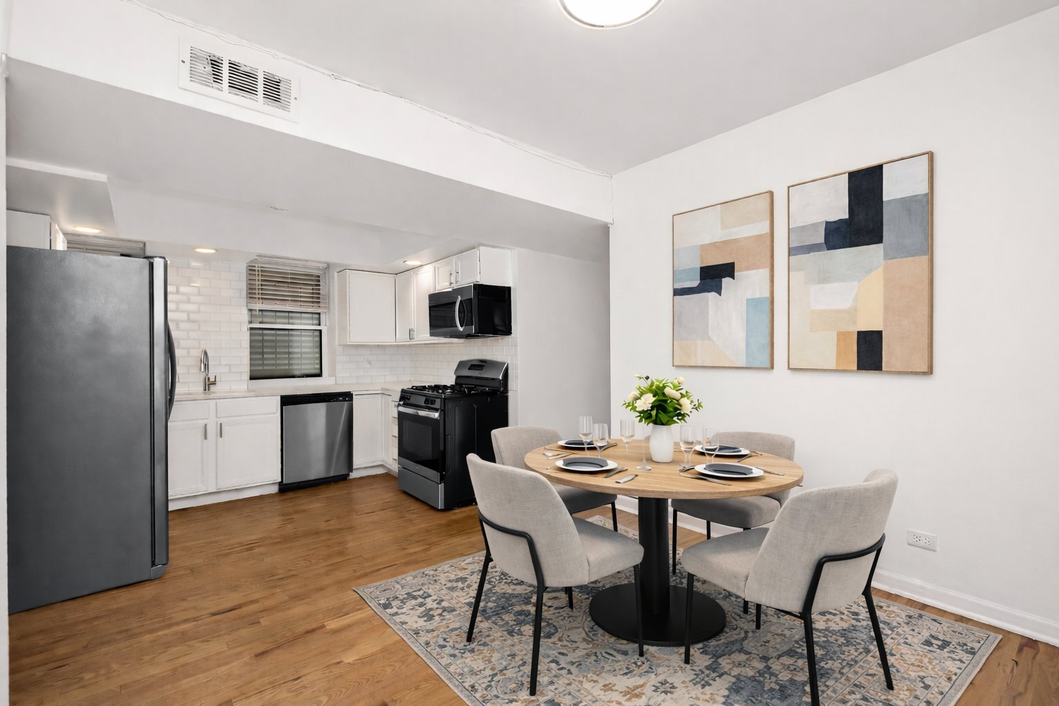 Building Photo - 1739 W Beach Ave