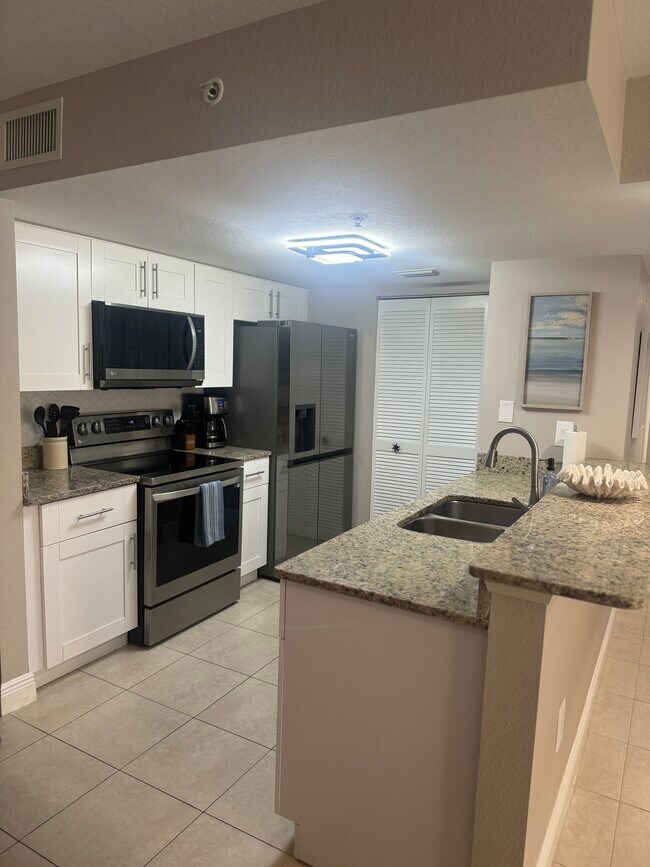 Building Photo - 4105 Residence Drive