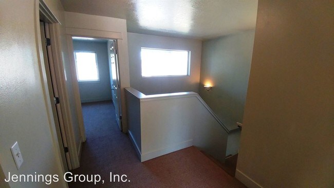 Building Photo - 1527-1527 Lincoln Alley