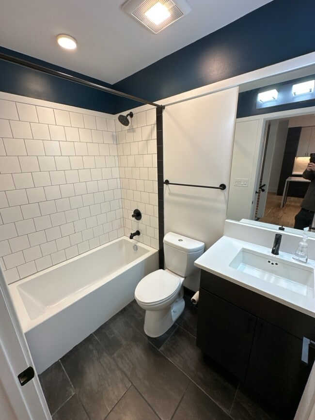 Building Photo - 32 E Court St