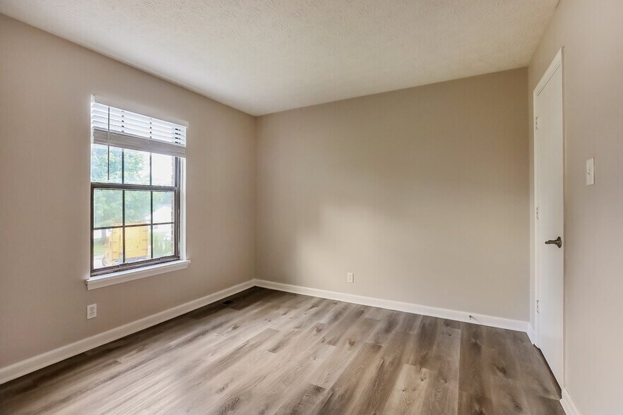 Building Photo - 6722 Foxfire Dr
