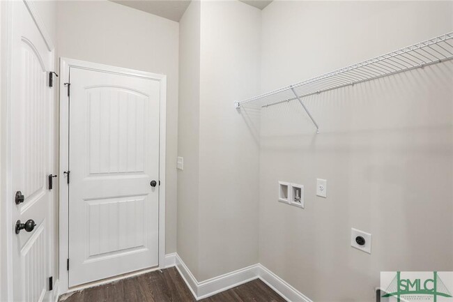 Building Photo - 505 Potter Stone Square