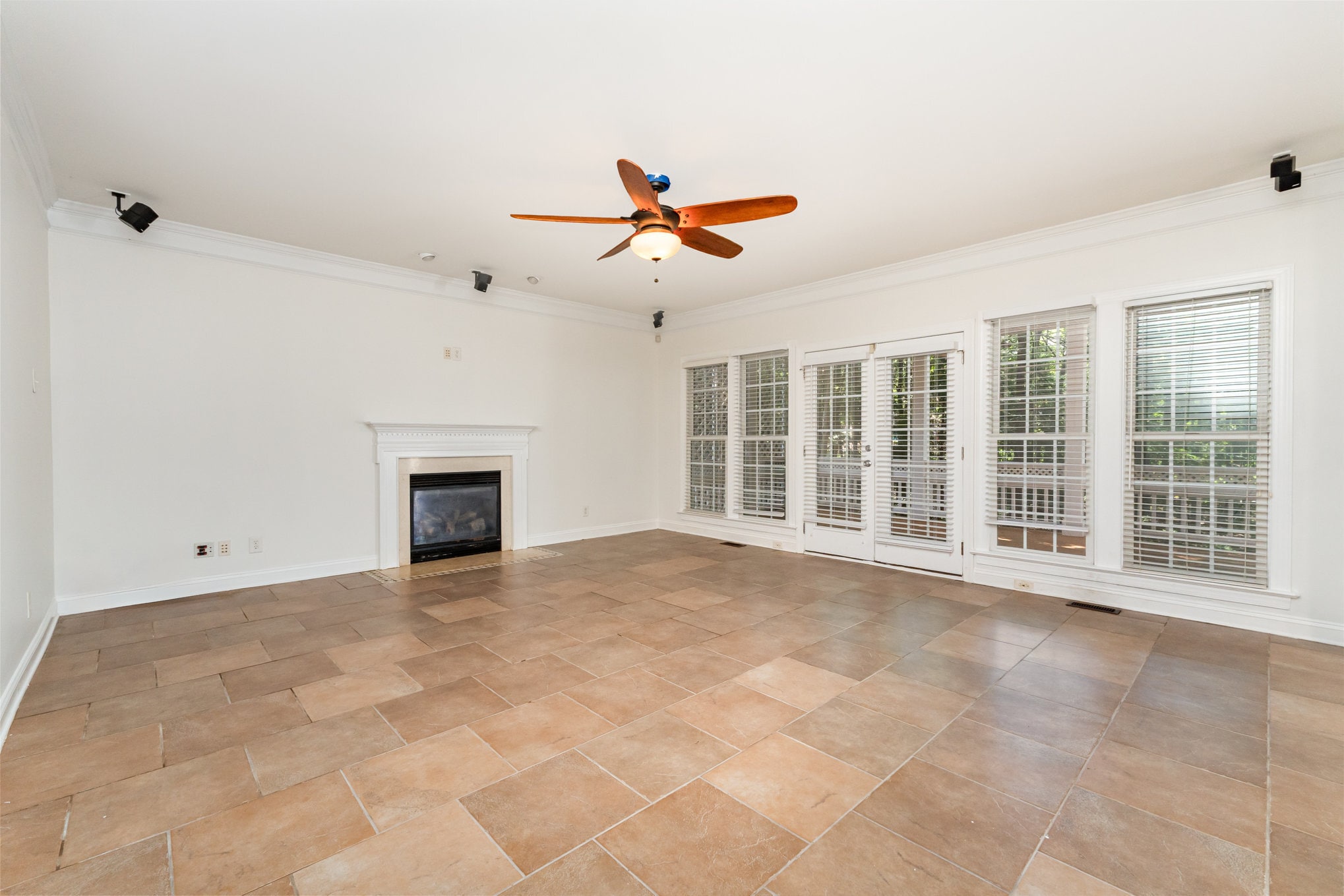 Building Photo - 14724 Murfield Ct