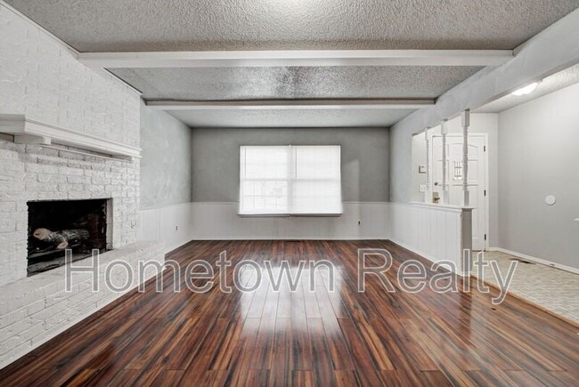 Building Photo - 605 W Clarke St