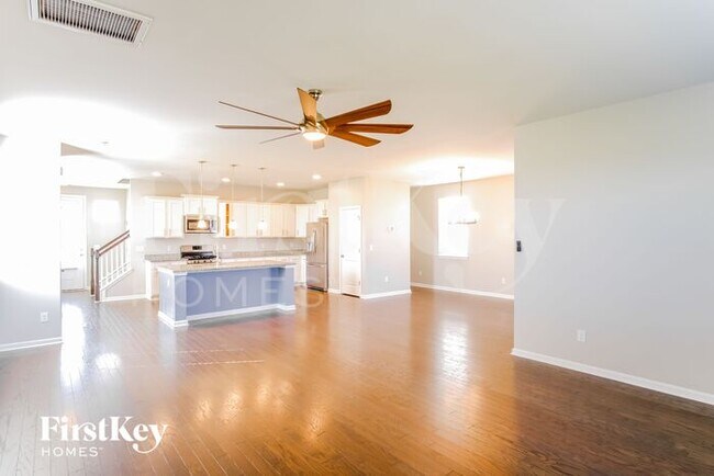 Building Photo - 216 Rhodes Ct