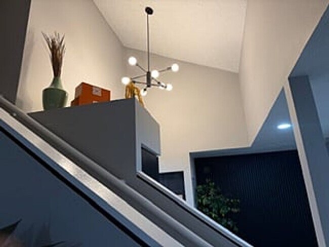 Building Photo - Luxurious 2-Bedroom Apartments with Modern Flair and Parkside Living!