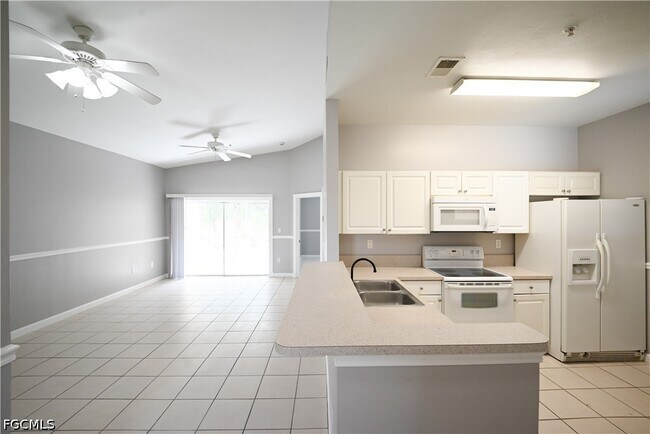 Building Photo - 15433 Bellamar Cir