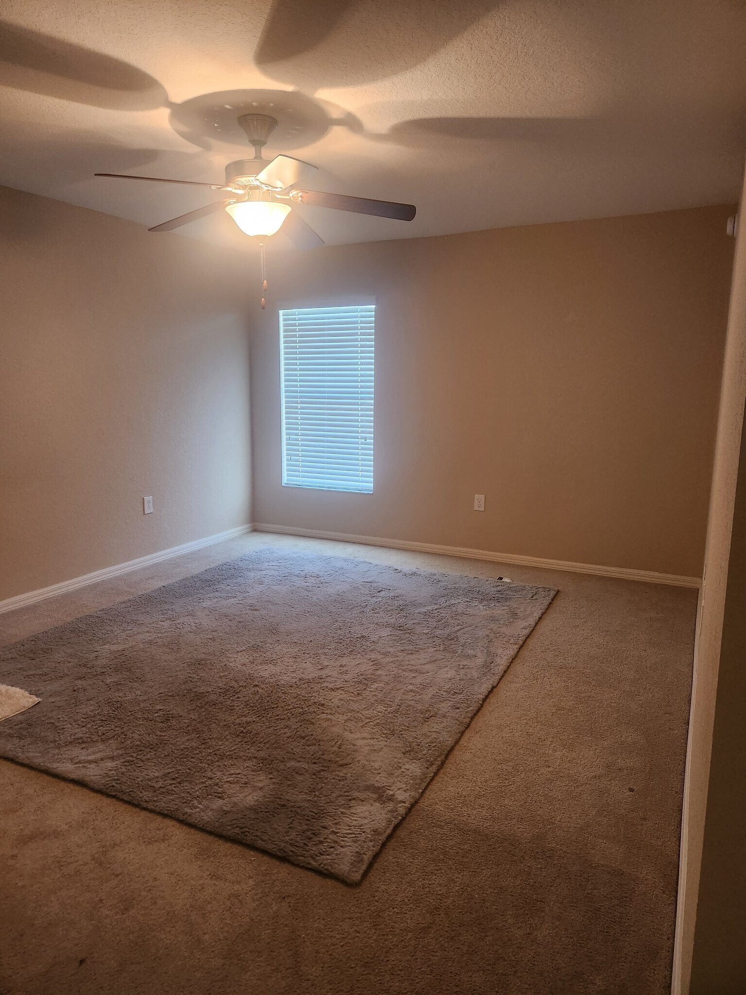 Building Photo - 750 Greenshank Dr
