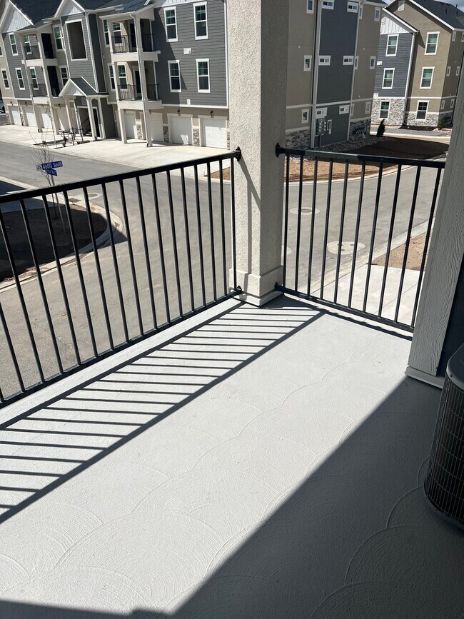 Building Photo - 693 S 4500 S