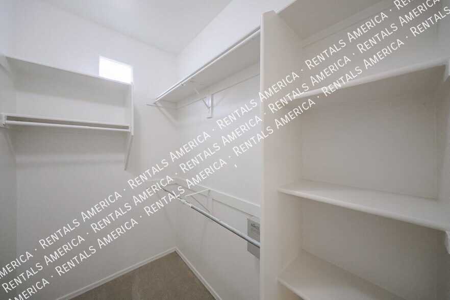 Building Photo - 5303 N 7th St