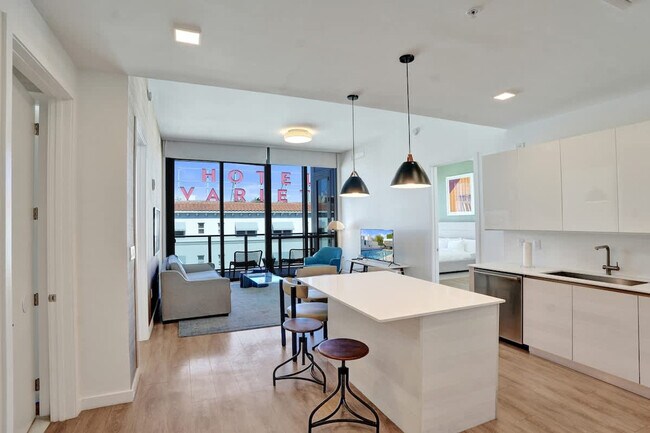 Building Photo - 1220 17th St