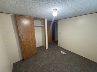 Building Photo - 831 N Pontiac Trail