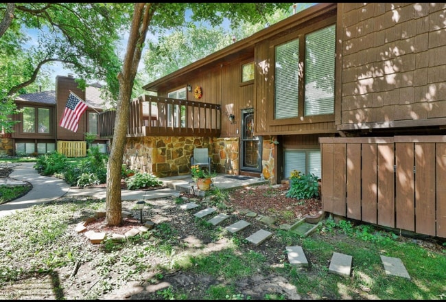 Building Photo - 2421 S Yellowstone St