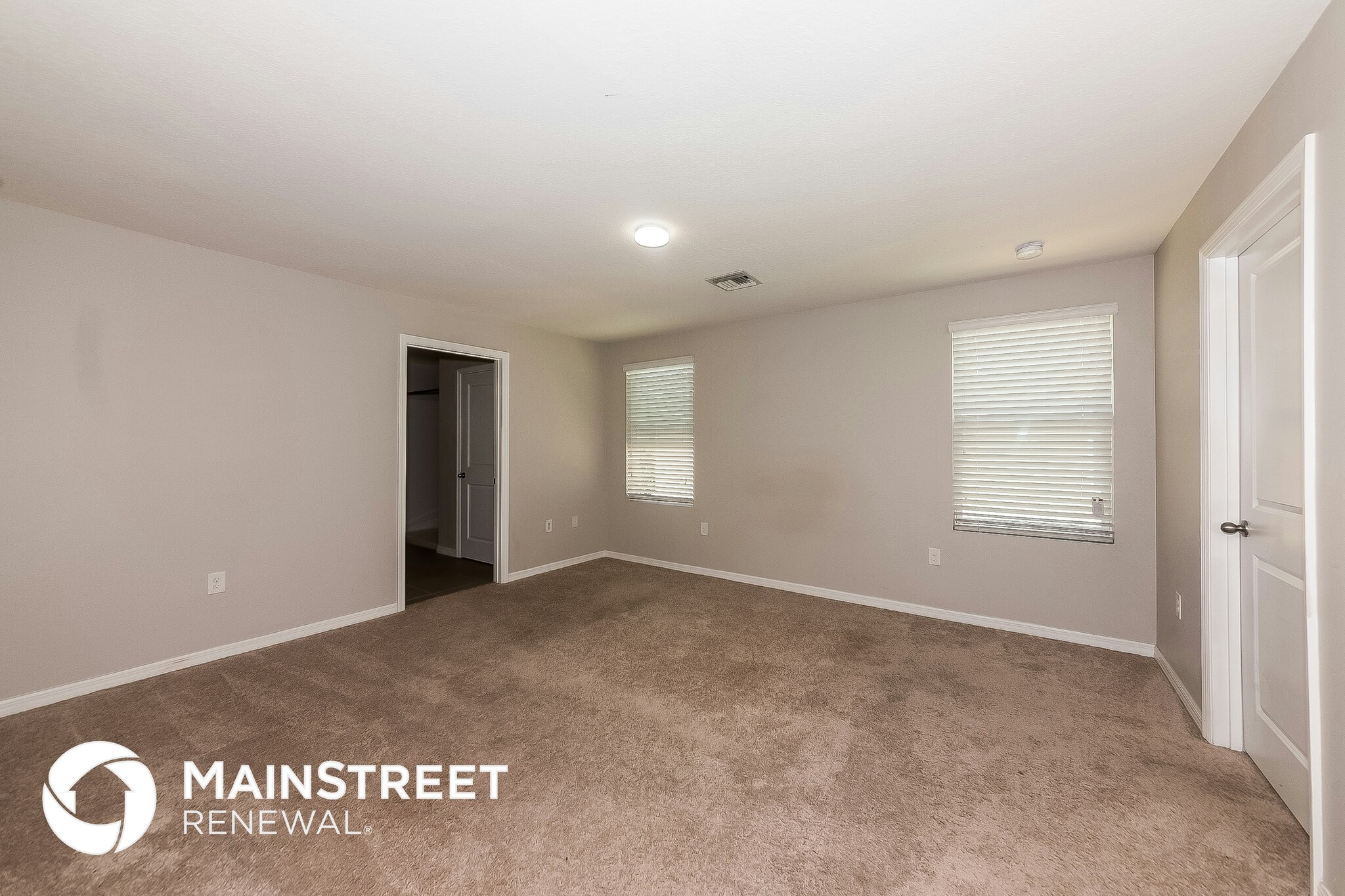Building Photo - 5012 San Palermo Dr