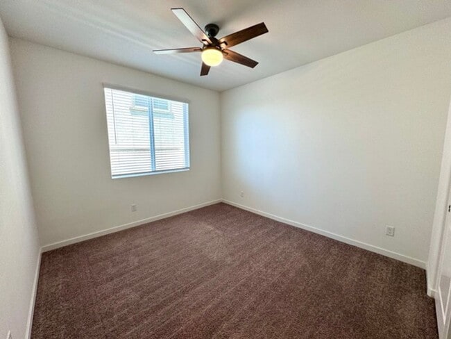 Building Photo - COMING SOON! Beautiful 4 bedroom Single St...