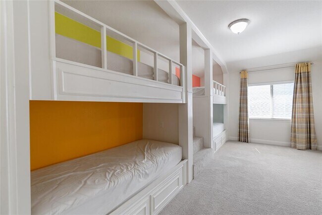 Building Photo - 3014 Paseo de Charros