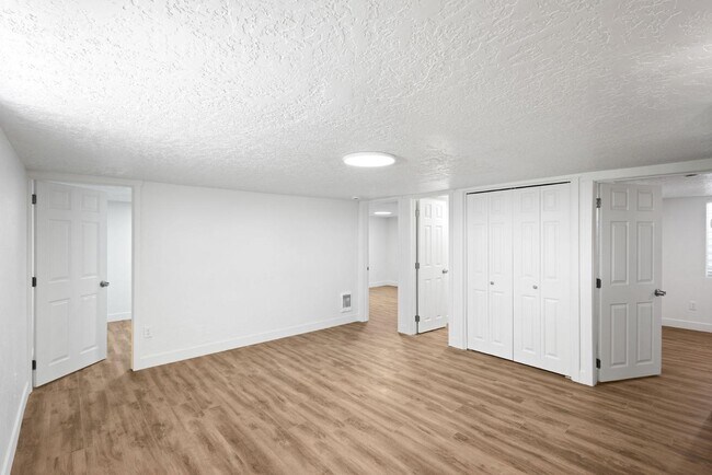 Building Photo - 781 S 1800 W