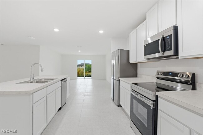 Building Photo - 3418 20th St SW