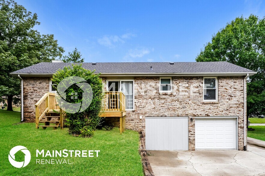 Building Photo - 233 Evergreen Cir