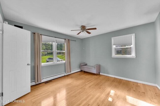 Building Photo - 1424 Shafto Rd