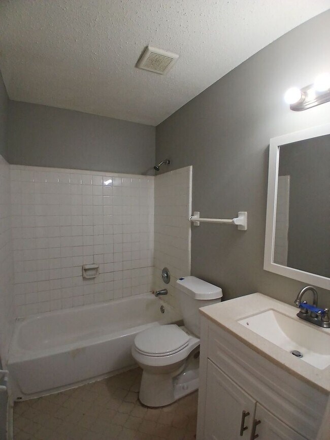 Building Photo - Blend of scale and sophistication in this expansive 3-bedroom, 2 bath residence - Open To Section 8