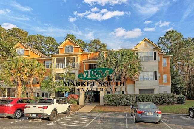 Building Photo - STUNNING GATED COMMUNITY CONDO ON WHITEMAR...