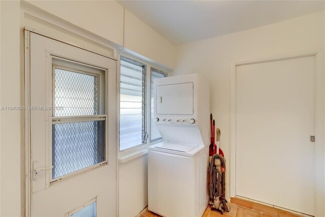 Building Photo - 1425 Madison St