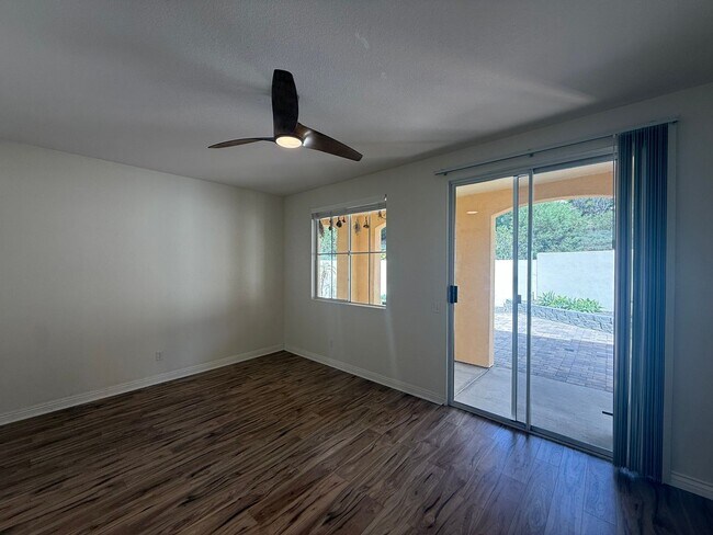 Building Photo - Spacious 3BR/2.5BA Home with Gated Communi...